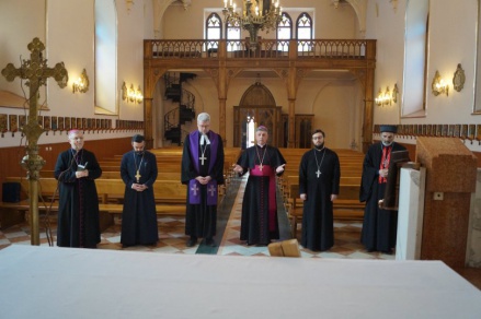 ეპისკოპოსი ჯუზეპე პაზოტო აცხადებს, მსახურებაზე დამსწრეთა მსურველების პირადი მონაცემების მოგროვება პრობლემურია