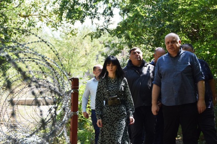 სახელმწიფო მინისტრი საოკუპაციო ხაზთან იმყოფებოდა