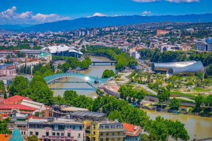 "ექსტრაორდინალური პირობების შემდეგ“- Landscape Architecture Magazine თბილისის არქიტექტურის შესახებ