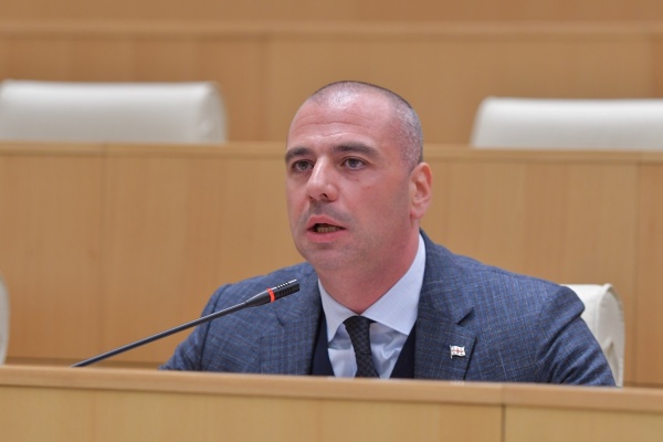 ლევან მაჭავარიანი – საფრანგეთის აქციებზე პოლიციელების მხრიდან ძალადობაზე ერთი კომენტარიც არ გაუკეთებიათ ევრობიუროკრატებს, რომლებიც ჩვენთან პოლიციელის ცოცხლად დაწვის მცდელობას მშვიდობიან აქციას უწოდებენ