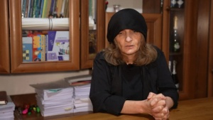 "ჩემი გულწრფელი სამძიმარი ნიკოლოზ ღუნაშვილის დედიკოს, იქნებ იპოვოთ ძალა, თქვენთვის გაუფერულებელ სამყაროში, არსებობისა" -ეკა კუპატაძე