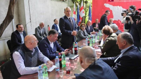 ოპოზიციური პარტიები საბურთალოსა და დიდუბე-ჩუღურეთის ოლქში საერთო კანდიდატურაზე შეთანხმდნენ