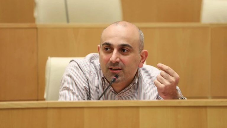 “NDI ამ ქვეყანაში ყველაზე ცუდ კვლევებს აკეთებს”- სანდრო რაქვიაშვილი “NDI ამ ქვეყანაში ყველაზე ცუდ კვლევებს აკეთებს”- სანდრო რაქვიაშვილი