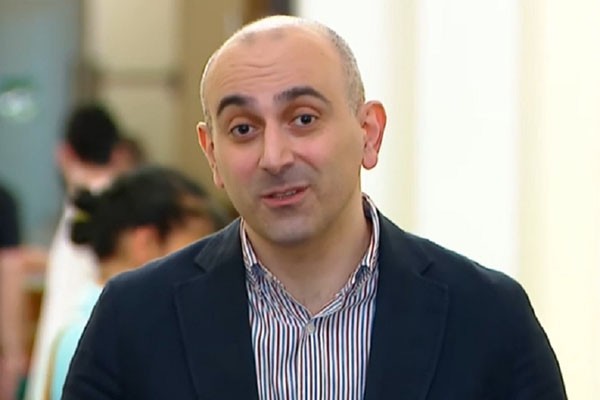 სანდრო